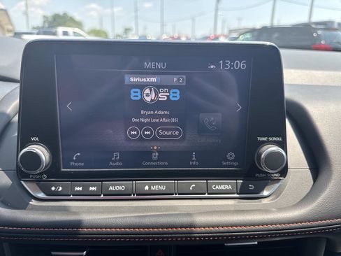 Used 2025 Nissan Rogue SV image 24