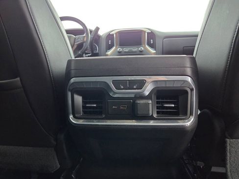 Used 2019 Chevrolet Silverado 1500 High Country w/ Technology Package image 34