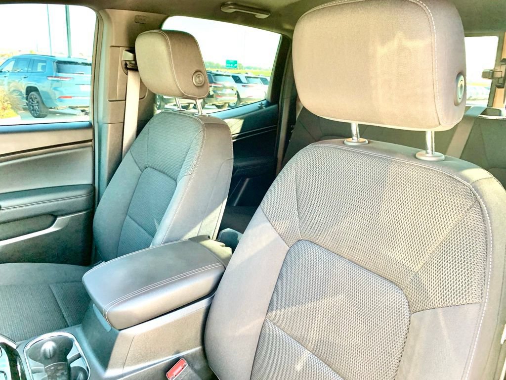 Used 2024 GMC Canyon Elevation w/ Convenience Package AWD/4WD image 14