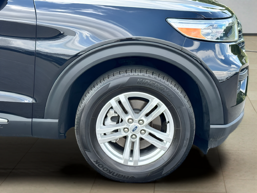 Used 2022 Ford Explorer XLT w/ Class IV Trailer Tow Package AWD/4WD image 42