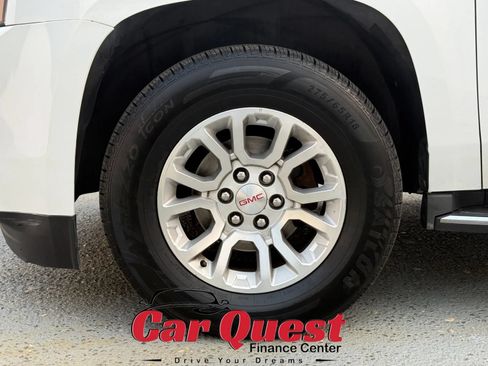 Used 2017 GMC Yukon SLT AWD/4WD image 25