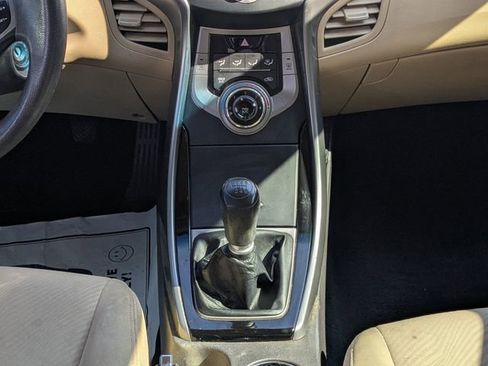 Used 2013 Hyundai Elantra GLS image 13