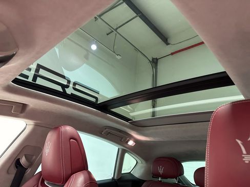 Used 2019 Maserati Levante GTS image 14