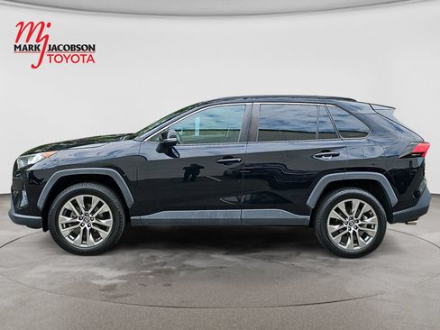 Used 2019 Toyota RAV4 XLE Premium w/ All Weather Liner Package AWD/4WD image 14