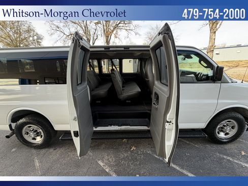 Used 2020 Chevrolet Express 3500 LT w/ LT Preferred Equipment Group image 28