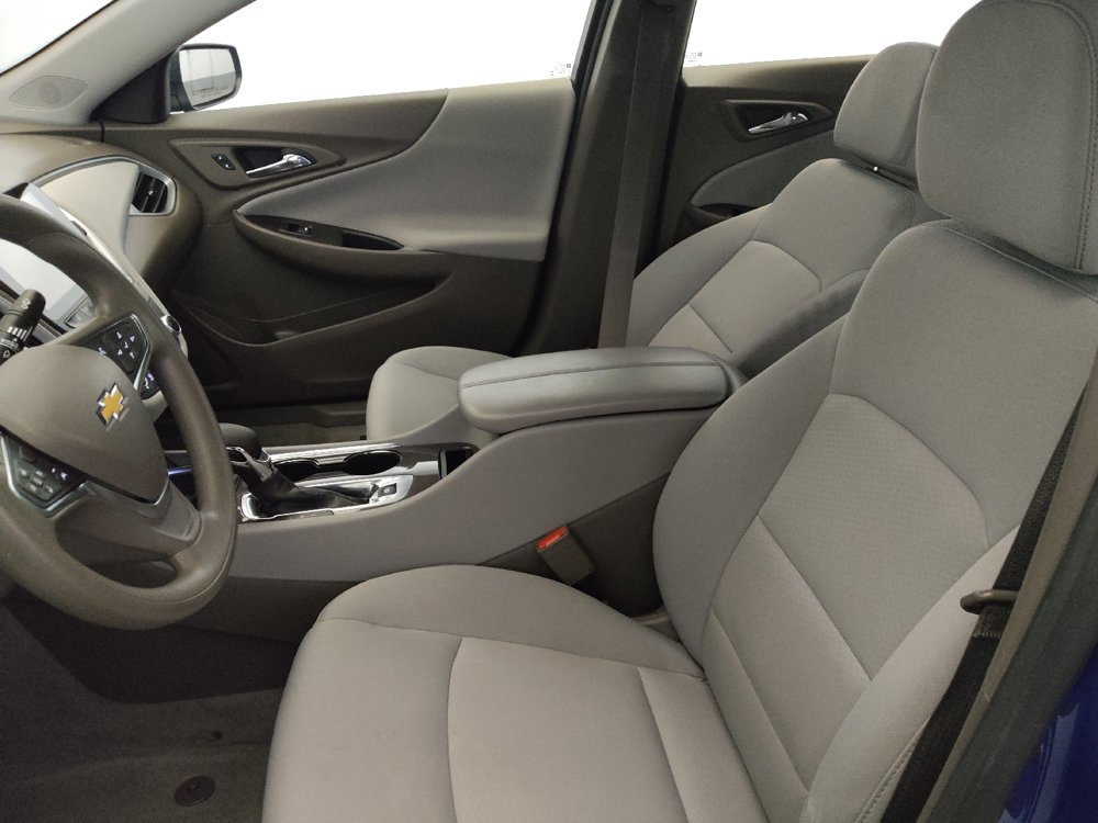 Used 2023 Chevrolet Malibu LT FWD image 17