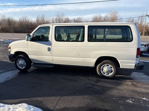Used 2011 Ford E-150 and Econoline 150 Wagon w/ PWR Windows & Locks Group image 6