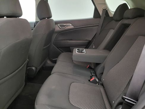 Used 2024 Kia Sportage LX image 41