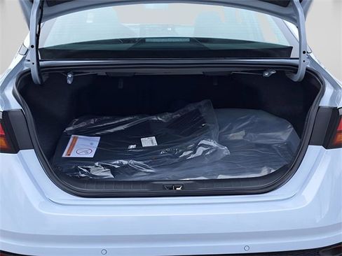 New 2025 Nissan Altima 2.5 SR w/ SR Premium Package image 39