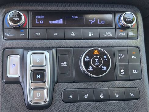 Used 2024 Hyundai Palisade Limited AWD/4WD image 28