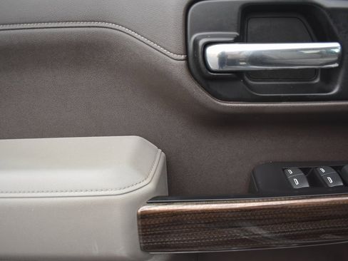 Used 2019 Chevrolet Silverado 1500 LT w/ All-Star Edition image 10