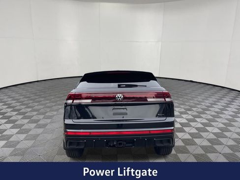 New 2026 Volkswagen Atlas Cross Sport SEL R-Line image 4
