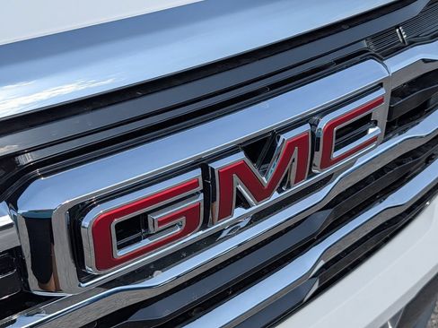 New 2027 GMC Terrain Elevation w/ Technology Package II FWD image 32
