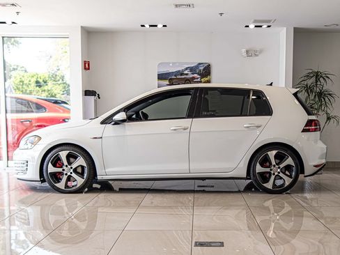 Used 2017 Volkswagen GTI S FWD image 6