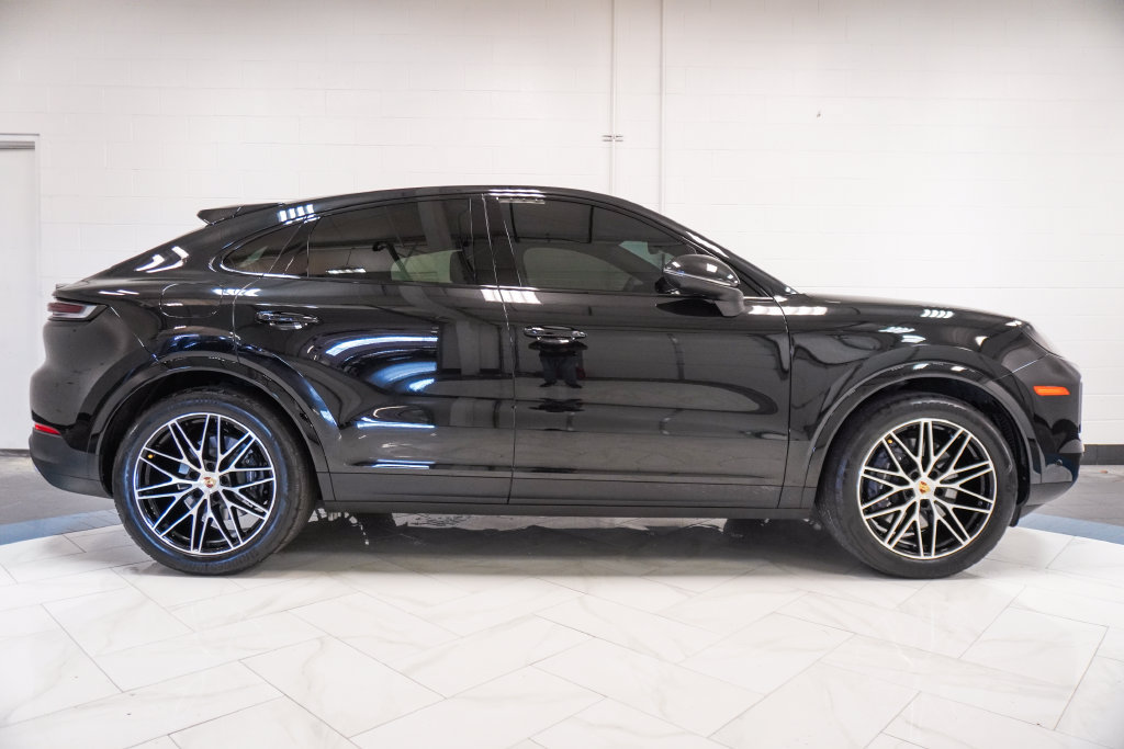 Used 2024 Porsche Cayenne Coupe AWD/4WD image 33