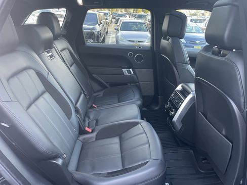 Used 2022 Land Rover Range Rover Sport HST image 31