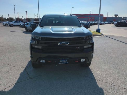 Used 2020 Chevrolet Silverado 1500 LT Trail Boss image 3