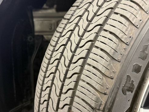 Used 2022 Toyota Prius Prime XLE image 37