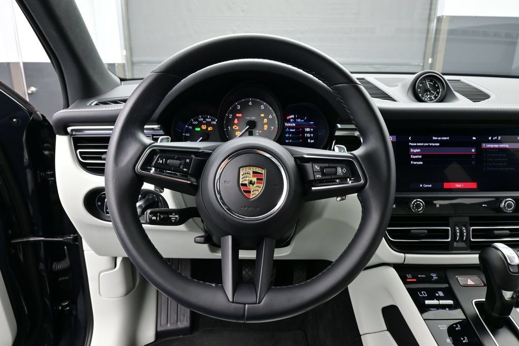 Certified 2023 Porsche Macan S AWD/4WD image 8