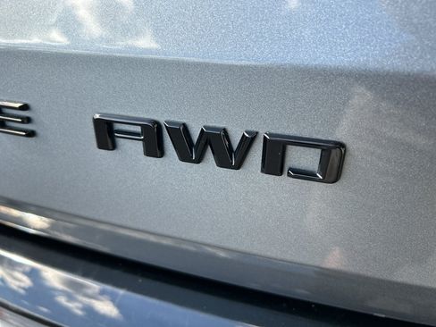 Used 2024 Chevrolet Traverse RS AWD/4WD image 7