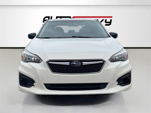 Used 2018 Subaru Impreza 2.0i image 2