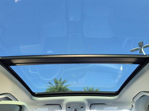 New 2025 Audi Q3 2.0T Premium Plus image 12