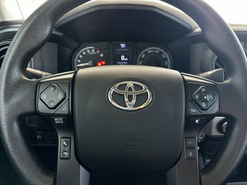 Used 2022 Toyota Tacoma SR image 19