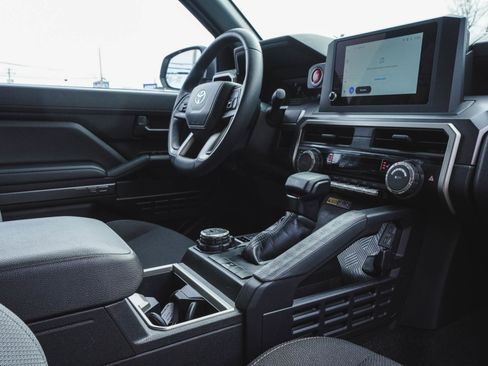 Used 2025 Toyota 4Runner TRD Off-Road image 41