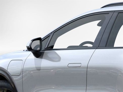 New 2025 Chevrolet Equinox EV RS image 12