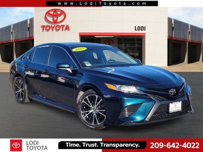Used 2019 Toyota Camry SE w/ Accessory Appearance Package