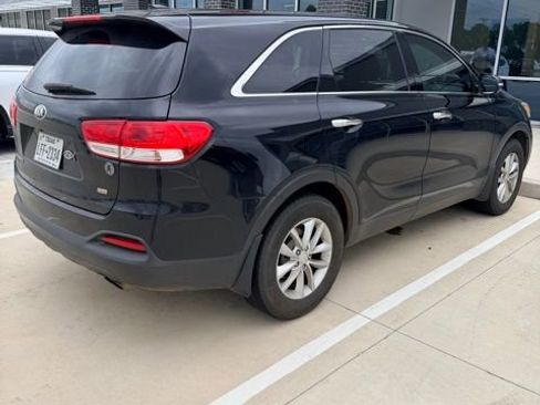 Used 2018 Kia Sorento L FWD image 6