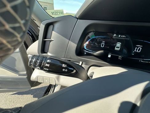 New 2026 Hyundai Elantra Sport w/ Cargo Package FWD image 32