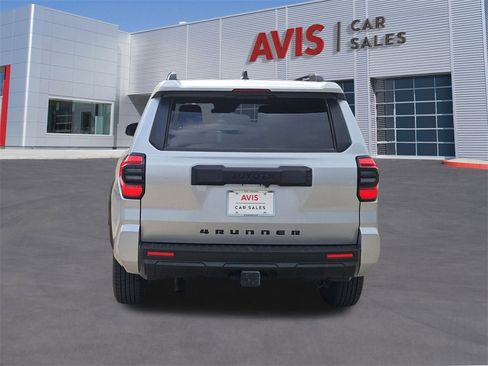 Used 2025 Toyota 4Runner SR5 image 5