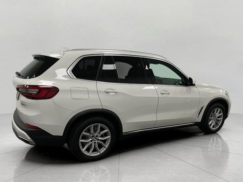Certified 2022 BMW X5 xDrive40i image 2