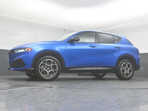 New 2026 Alfa Romeo Tonale w/ Red Premium Package AWD/4WD image 33