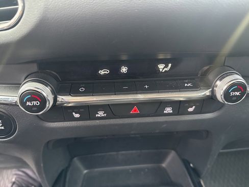 Used 2023 MAZDA CX-30 AWD 2.5 S w/ Premium Package image 17