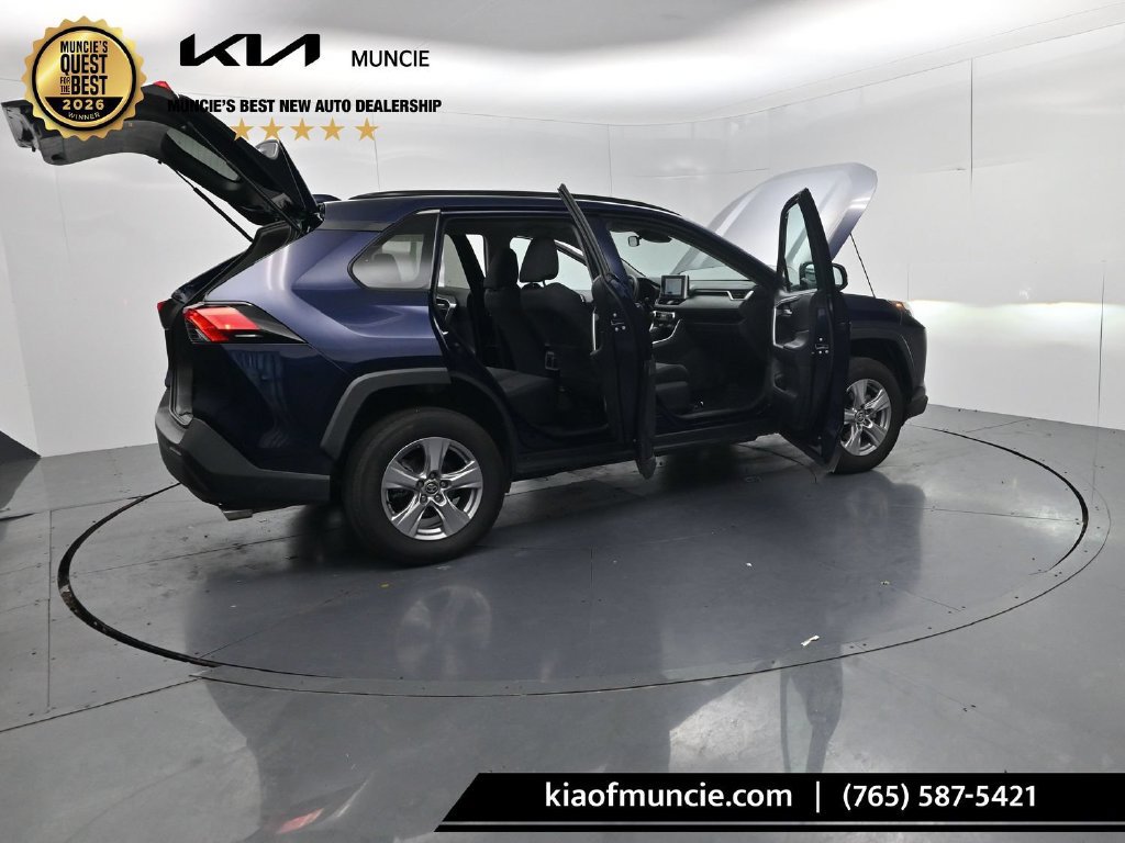 Used 2025 Toyota RAV4 XLE AWD/4WD image 54