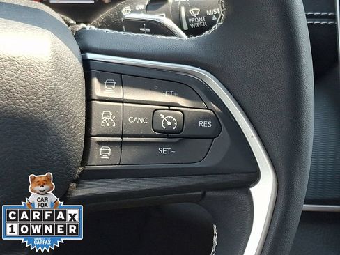 Used 2023 Jeep Grand Cherokee L Laredo AWD/4WD image 24