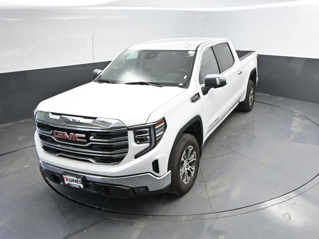 Used 2024 GMC Sierra 1500 SLT AWD/4WD image 28