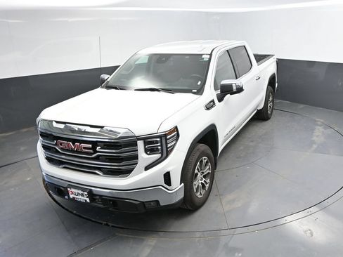 Used 2024 GMC Sierra 1500 SLT AWD/4WD image 28