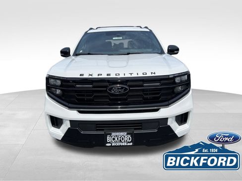 New 2026 Ford Expedition Platinum w/ Stealth Appearance Package AWD/4WD image 2