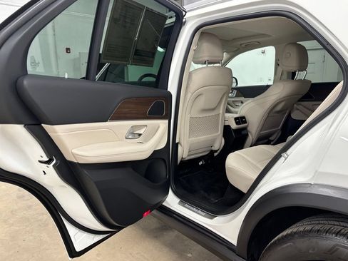 Certified 2025 Mercedes-Benz GLE 450e 4MATIC image 20