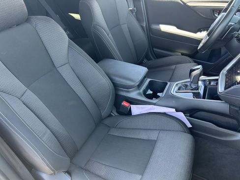 Used 2025 Subaru Outback Premium AWD/4WD image 11