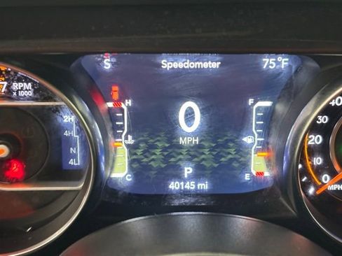 Used 2023 Jeep Wrangler Unlimited Sahara AWD/4WD image 23
