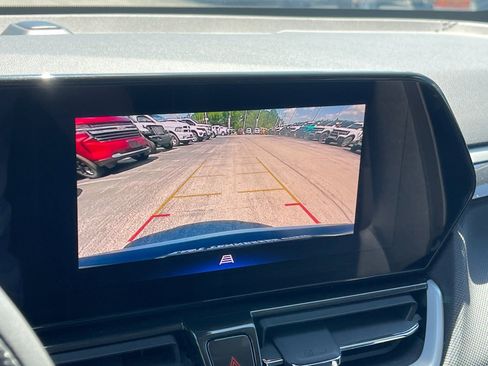 Used 2025 Chevrolet TrailBlazer LT AWD/4WD image 21