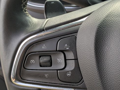 Used 2023 Buick Envision Essence image 16