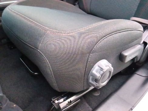 Used 2023 Jeep Wrangler Unlimited Rubicon image 15