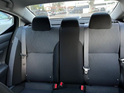 Used 2025 Nissan Versa SV image 38