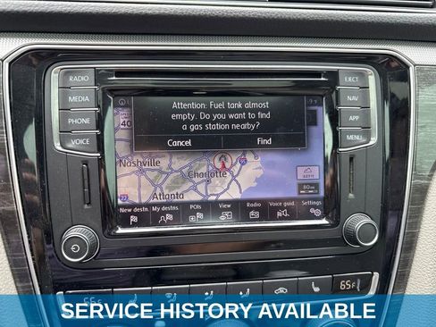 Used 2018 Volkswagen Passat 2.0T SE FWD image 6