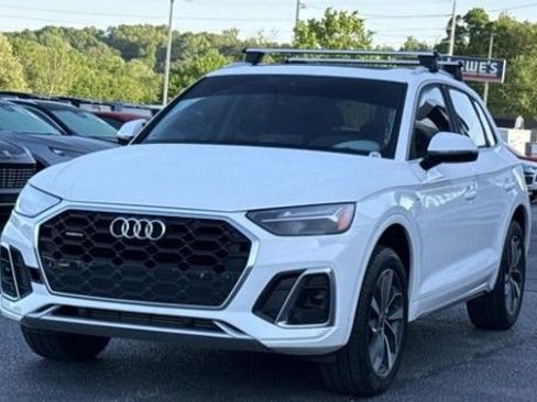 Used 2022 Audi Q5 2.0T Premium w/ Convenience Package AWD/4WD image 5